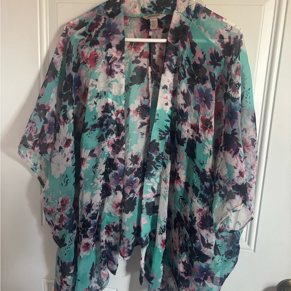Arizona Jean Company Multicolor Floral Top